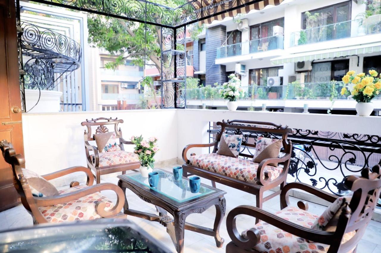 Fortune Service 1bhk, D-198,ugf * New Delhi